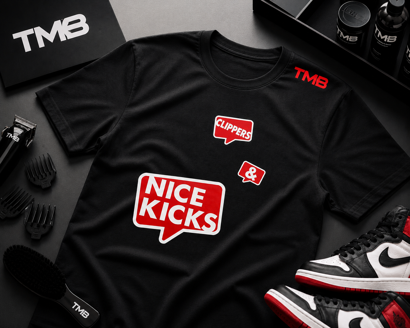CLIP & KICK TEE